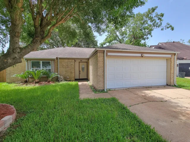 $2,100 | 10010 Sagecanyon Drive, Houston, TX 77089