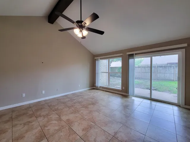 $2,100 | 10010 Sagecanyon Drive, Houston, TX 77089