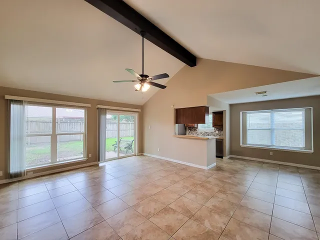 $2,100 | 10010 Sagecanyon Drive, Houston, TX 77089