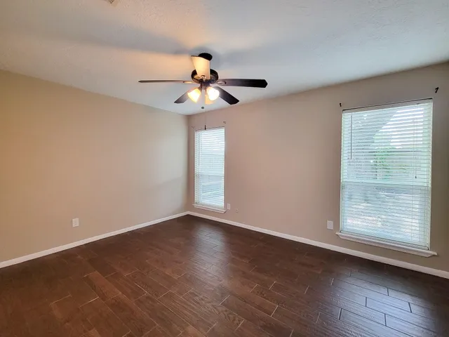 $2,100 | 10010 Sagecanyon Drive, Houston, TX 77089