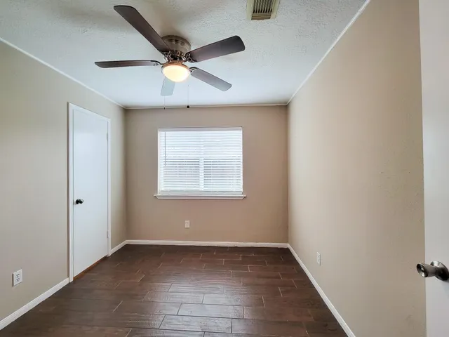 $2,100 | 10010 Sagecanyon Drive, Houston, TX 77089