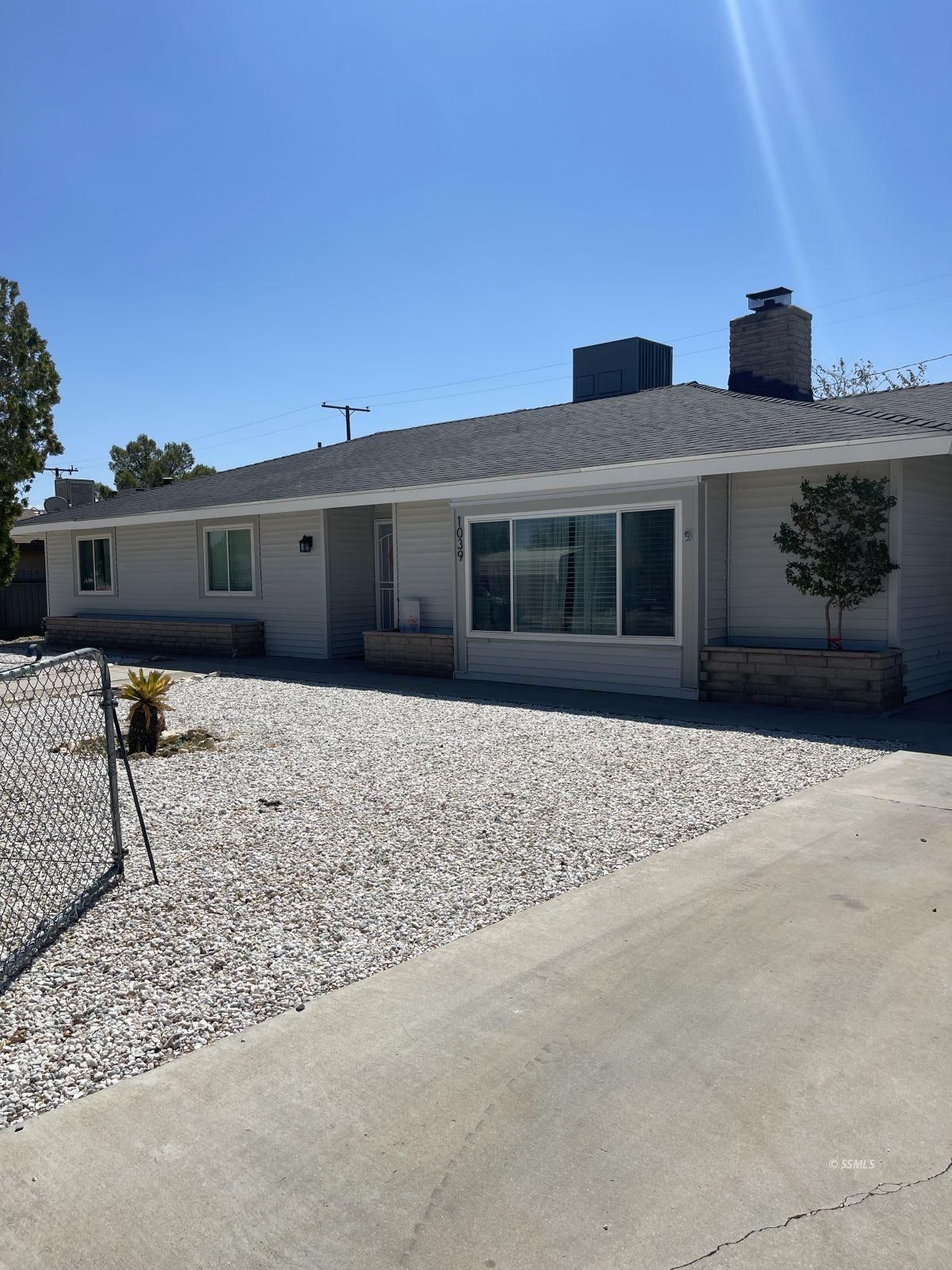 1039 West Boston Avenue Ridgecrest, CA 93555 - Photo 1 of 7 Gallery Image 1