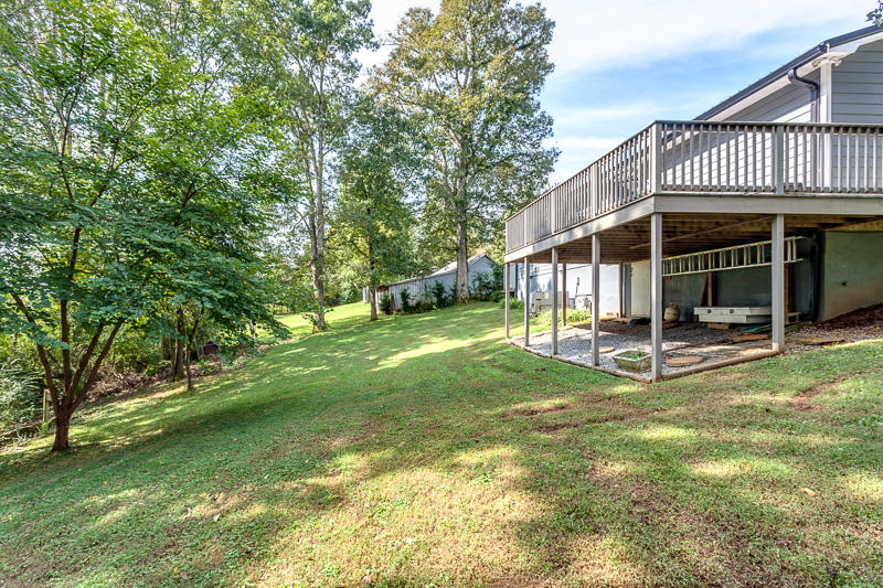 1047 Carding Machine Road Loudon, TN 37774 - Photo 27 of 32 030181003-2-8221BrokenRockLnKnoxvilleTN-