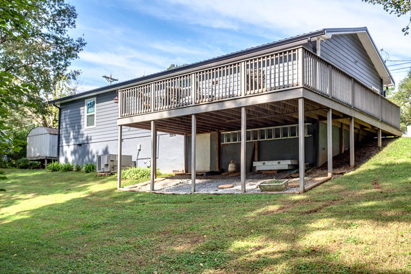 1047 Carding Machine Road Loudon, TN 37774 - Photo 28 of 32 032181003-2-8221BrokenRockLnKnoxvilleTN-