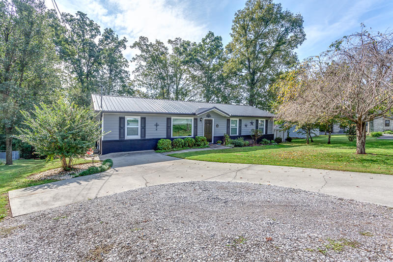 001181003-2-8221BrokenRockLnKnoxvilleTN-