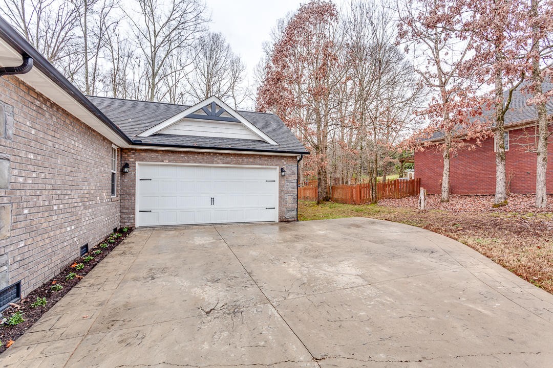 6067 Whisper Ridge Lane Corryton, TN 37721 - Photo 5 of 35 Gallery Image 5