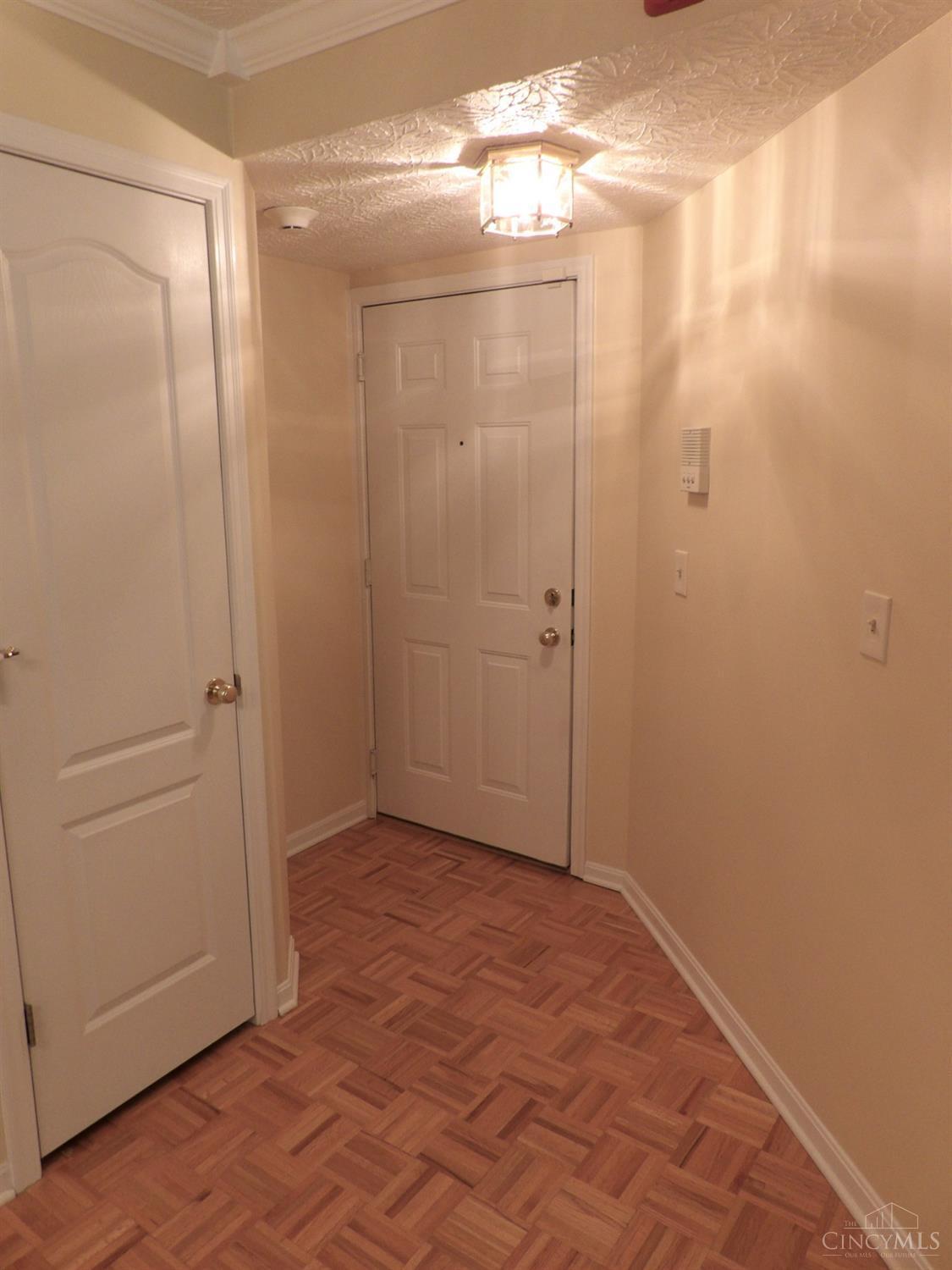 8412 Ridge Pointe Court, Unit 3 Reading, OH 45237 - Photo 5 of 33 Gallery Image 5