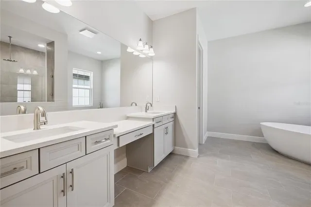 $899,990 | 166 Hidden Ests Court, Brandon, FL 33511