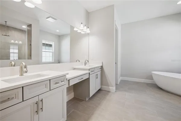 $1,049,990 | 166 Hidden Ests Court, Brandon, FL 33511