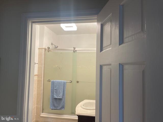 51 Washington Avenue Carneys Point, NJ 08069 - Photo 29 of 63 a bathroom with a shower