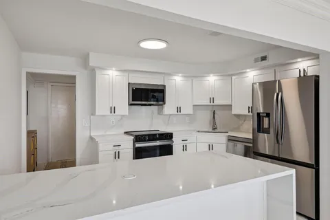 $875,000 | 111 North Pompano Beach Boulevard, Unit 1801, Pompano Beach, FL 33062