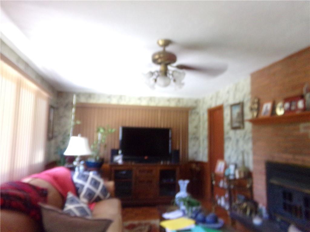 5213 Radnor Road Indianapolis, IN 46226 - Photo 3 of 27 Gallery Image 3