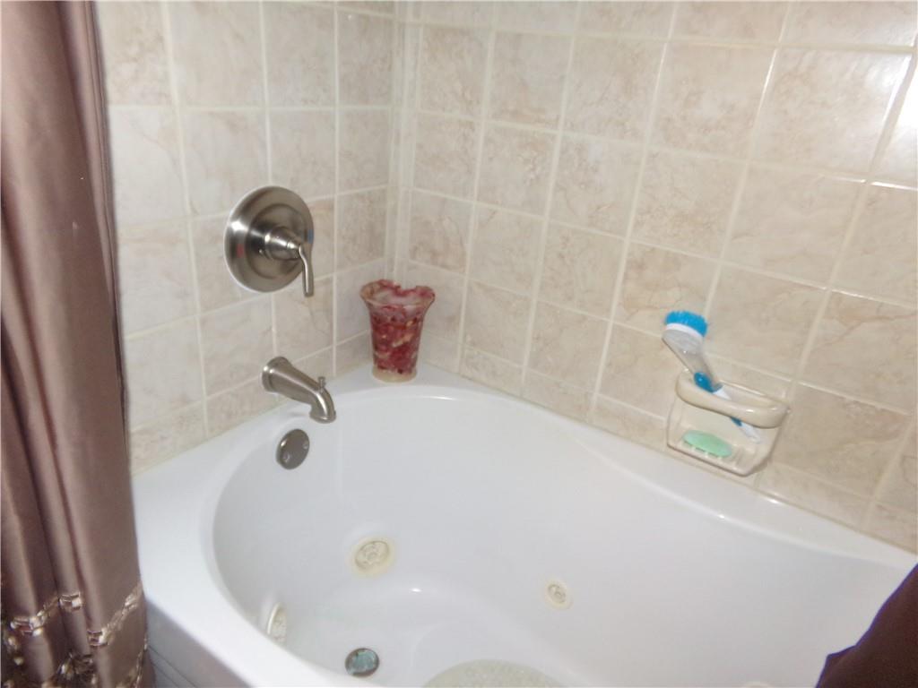 5213 Radnor Road Indianapolis, IN 46226 - Photo 10 of 27 Gallery Image 10