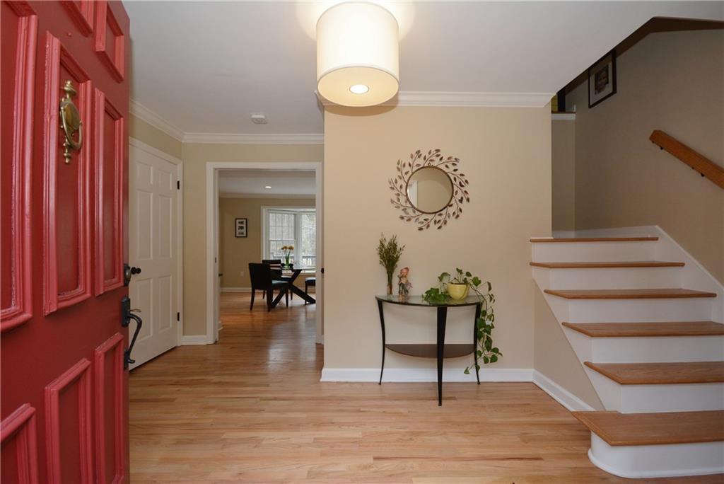 207 Highland Road Pittsburgh, PA 15238 - Photo 3 of 25 Gallery Image 3