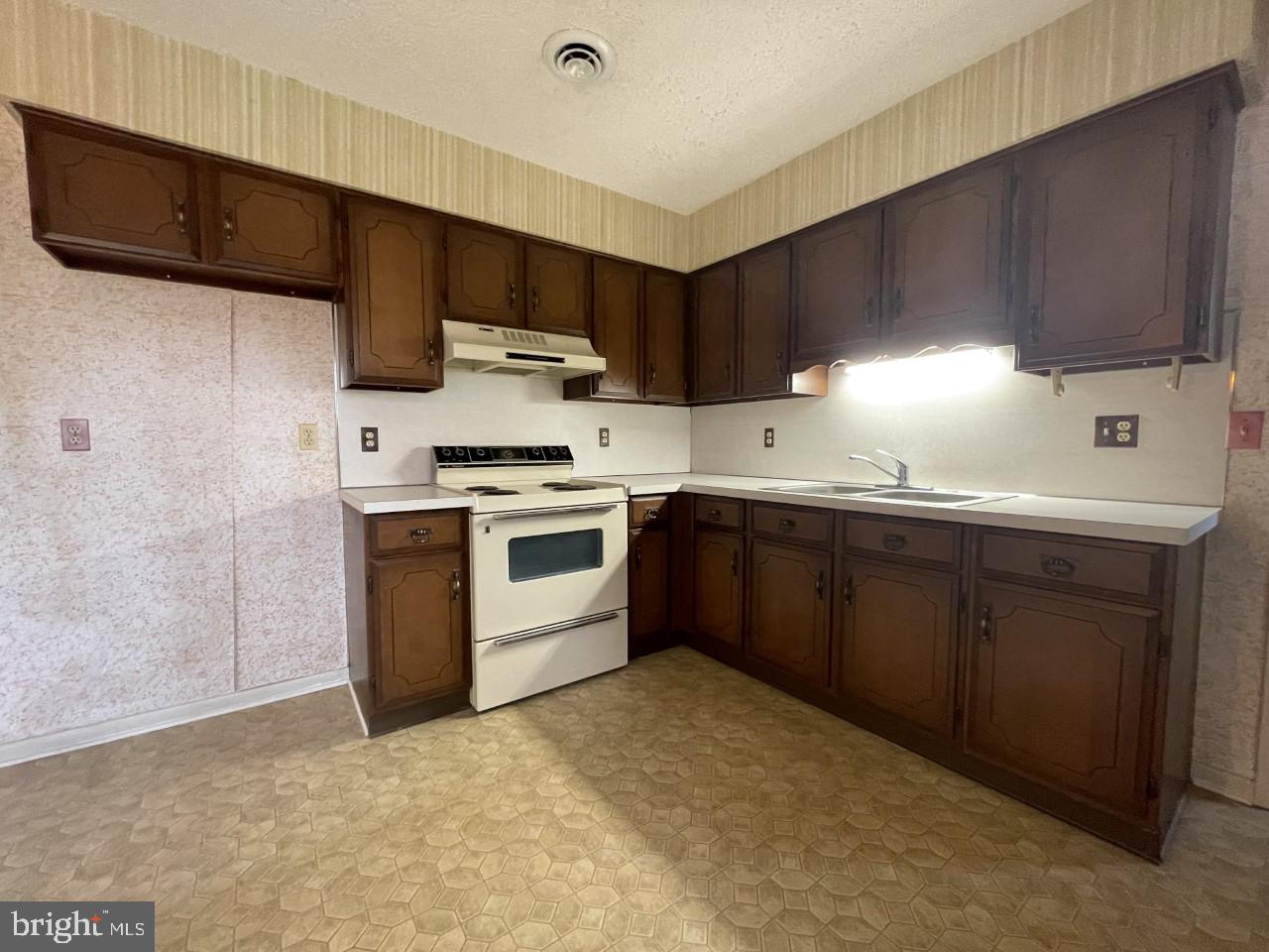 1421 Sharon Acres Road Forest Hill, MD 21050 - Photo 4 of 28 Gallery Image 4