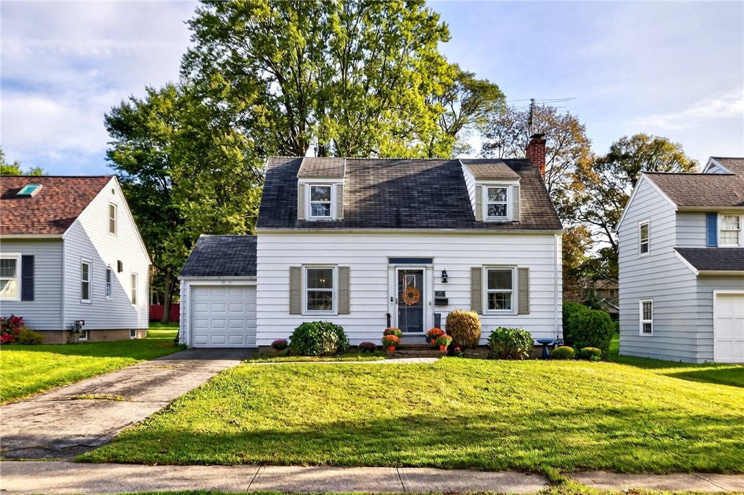 149 Avondale Road Irondequoit, NY 14622 - Photo 2 of 29 Gallery Image 2