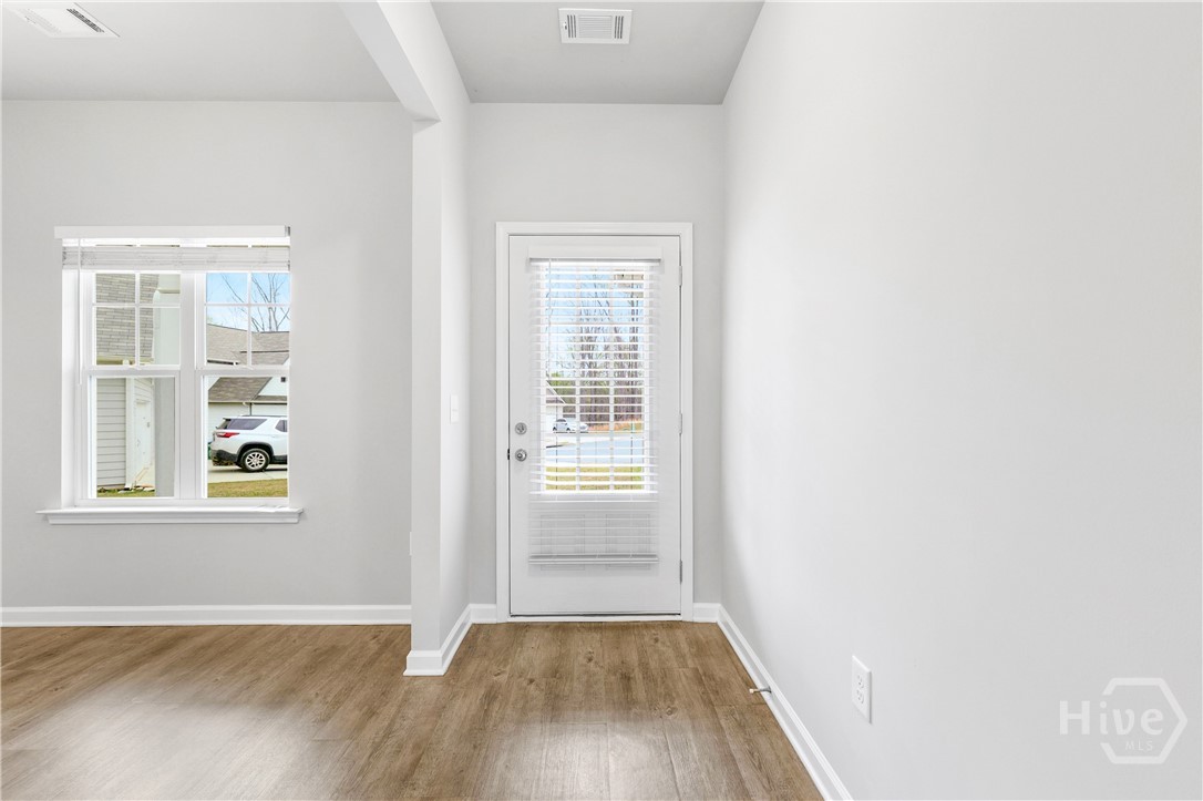 207 Finley Drive Commerce, GA 30529 - Photo 5 of 38