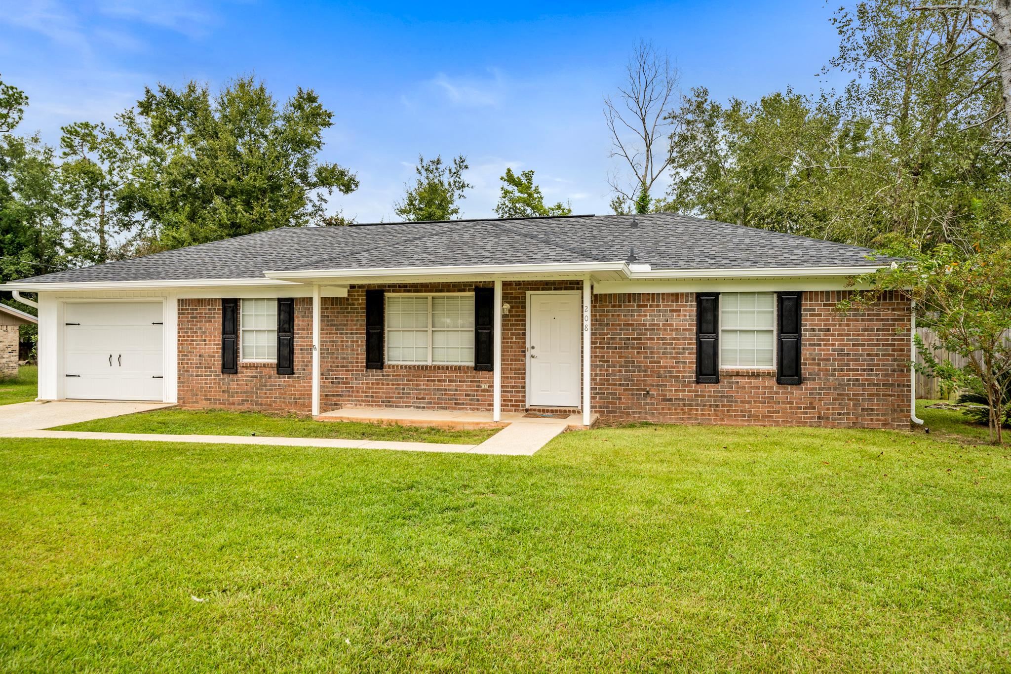 208 West Sycamore Avenue Foley, AL 36535 - Photo 2 of 21