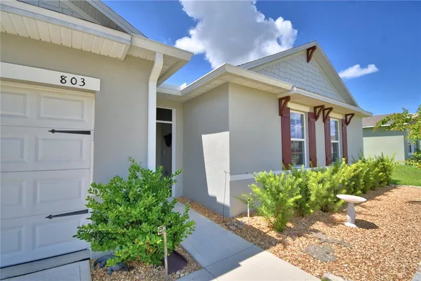 $379,900 | 803 Auburn Grv Court, Auburndale, FL 33823