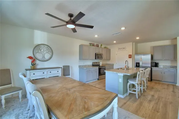 $379,900 | 803 Auburn Grv Court, Auburndale, FL 33823