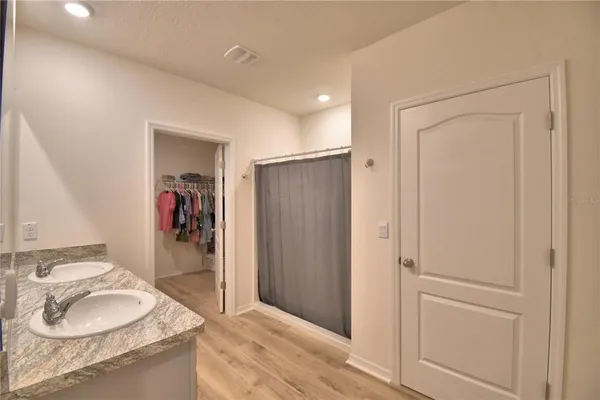 $379,900 | 803 Auburn Grv Court, Auburndale, FL 33823