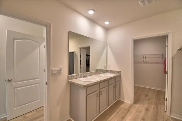 $379,900 | 803 Auburn Grv Court, Auburndale, FL 33823