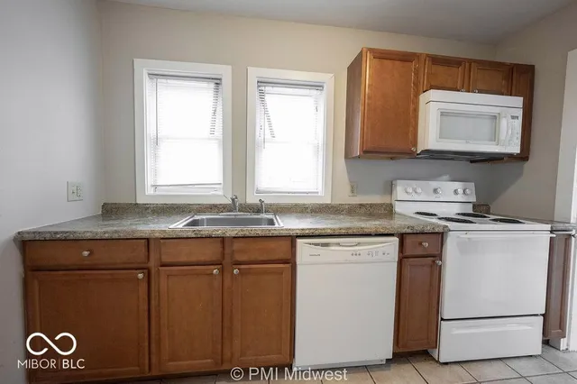 $999 | 1829 East 49th Street, Indianapolis, IN 46205