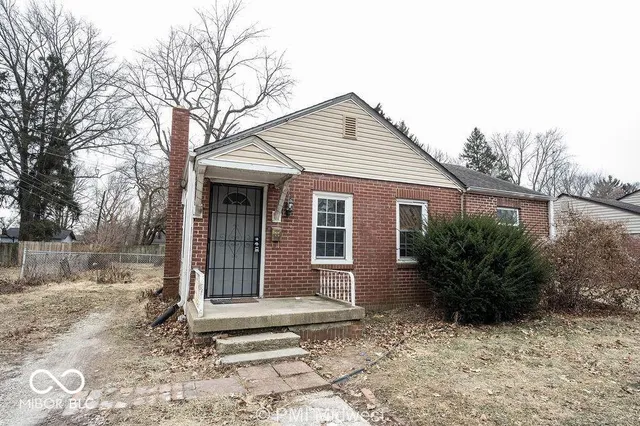 $999 | 1829 East 49th Street, Indianapolis, IN 46205