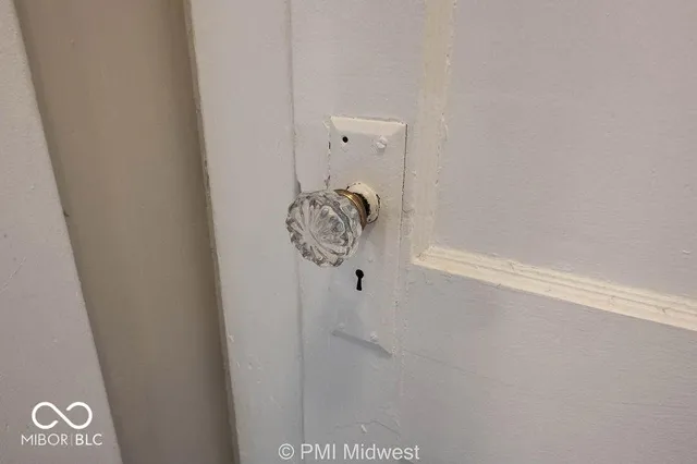 $999 | 1829 East 49th Street, Indianapolis, IN 46205