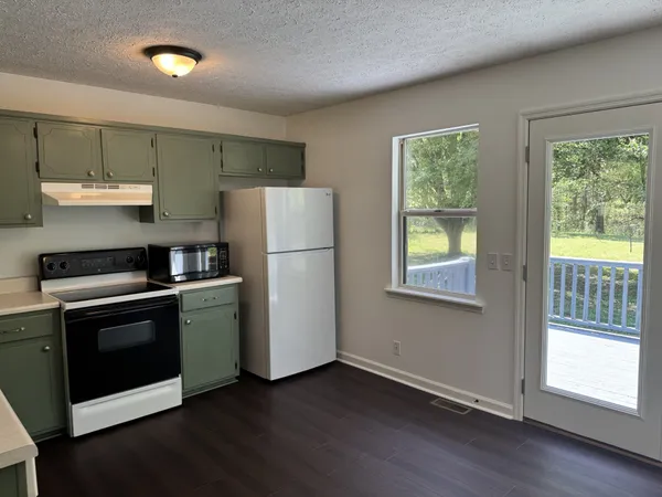 $1,795 | 10125 Twin Springs Drive, Bon Aqua, TN 37025