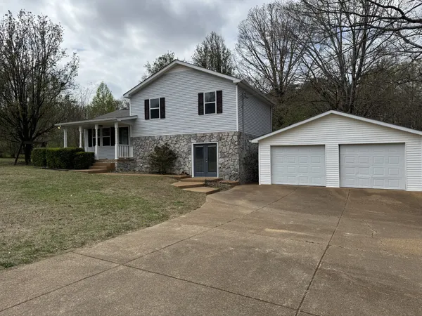 $1,795 | 10125 Twin Springs Drive, Bon Aqua, TN 37025