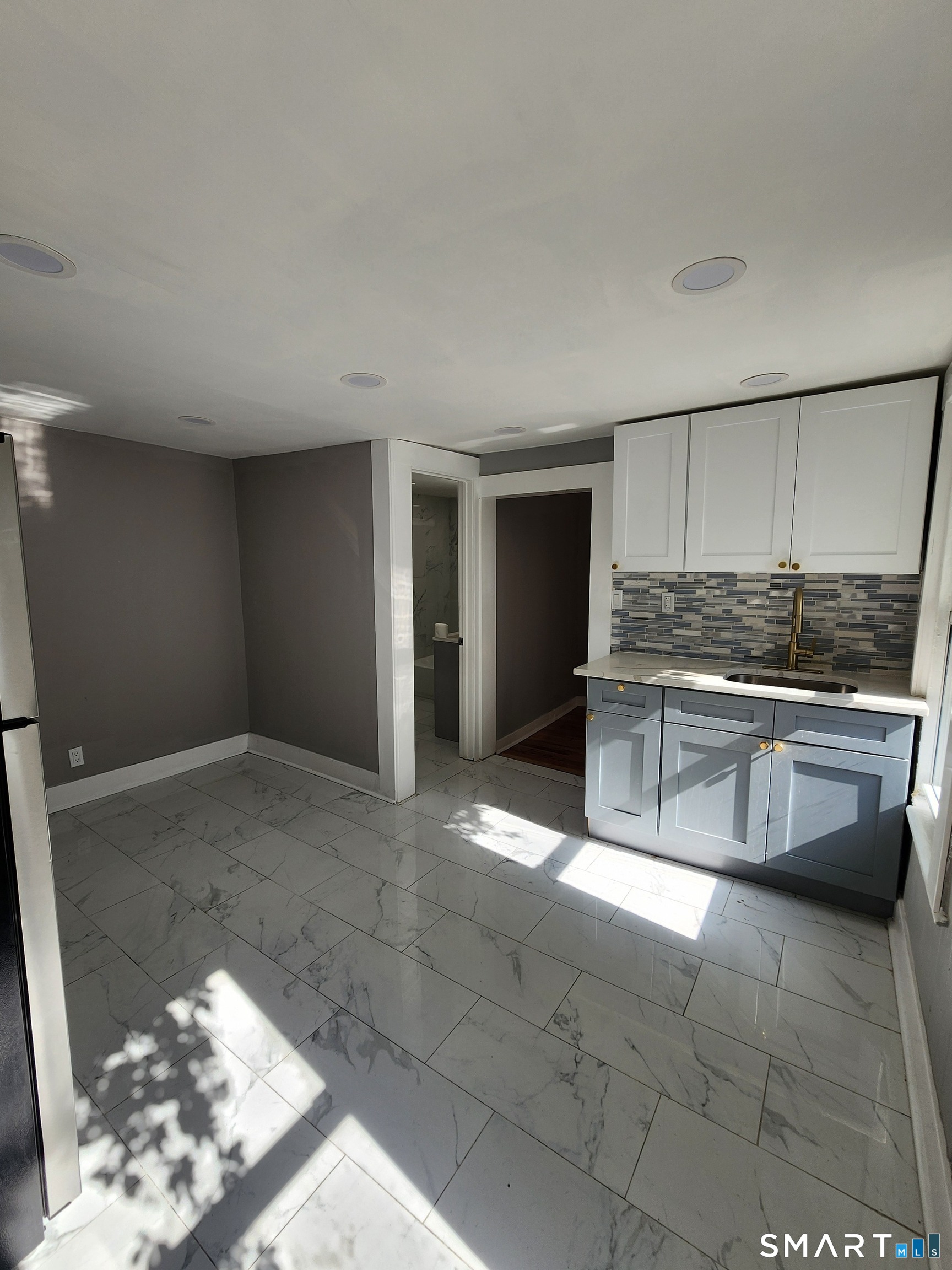 87 Spring Street, Unit 2 New Haven, CT 06519 - Photo 2 of 9