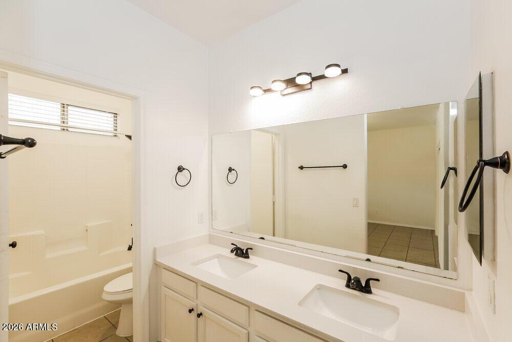 11222 West Almeria Road Avondale, AZ 85392 - Photo 12 of 16 Photo #12