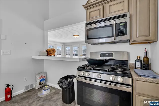 $399,900 | 165 Glenside Trail, Sparta, NJ 07871