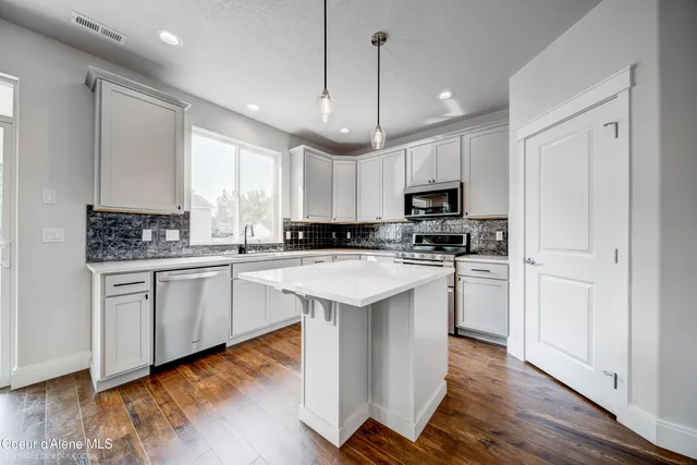 $707,321 | 14973 North Liane Lane, Rathdrum, ID 83858