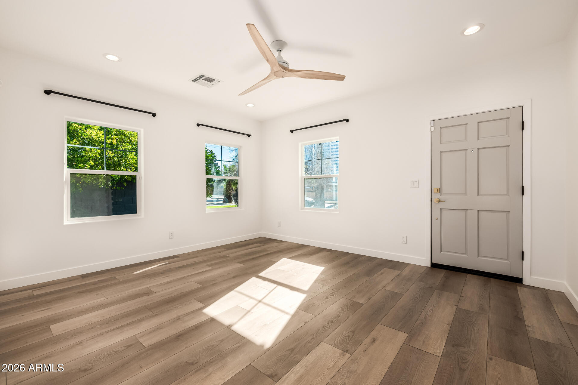 938 East Coronado Road Phoenix, AZ 85006 - Photo 10 of 34 12 - Coronado