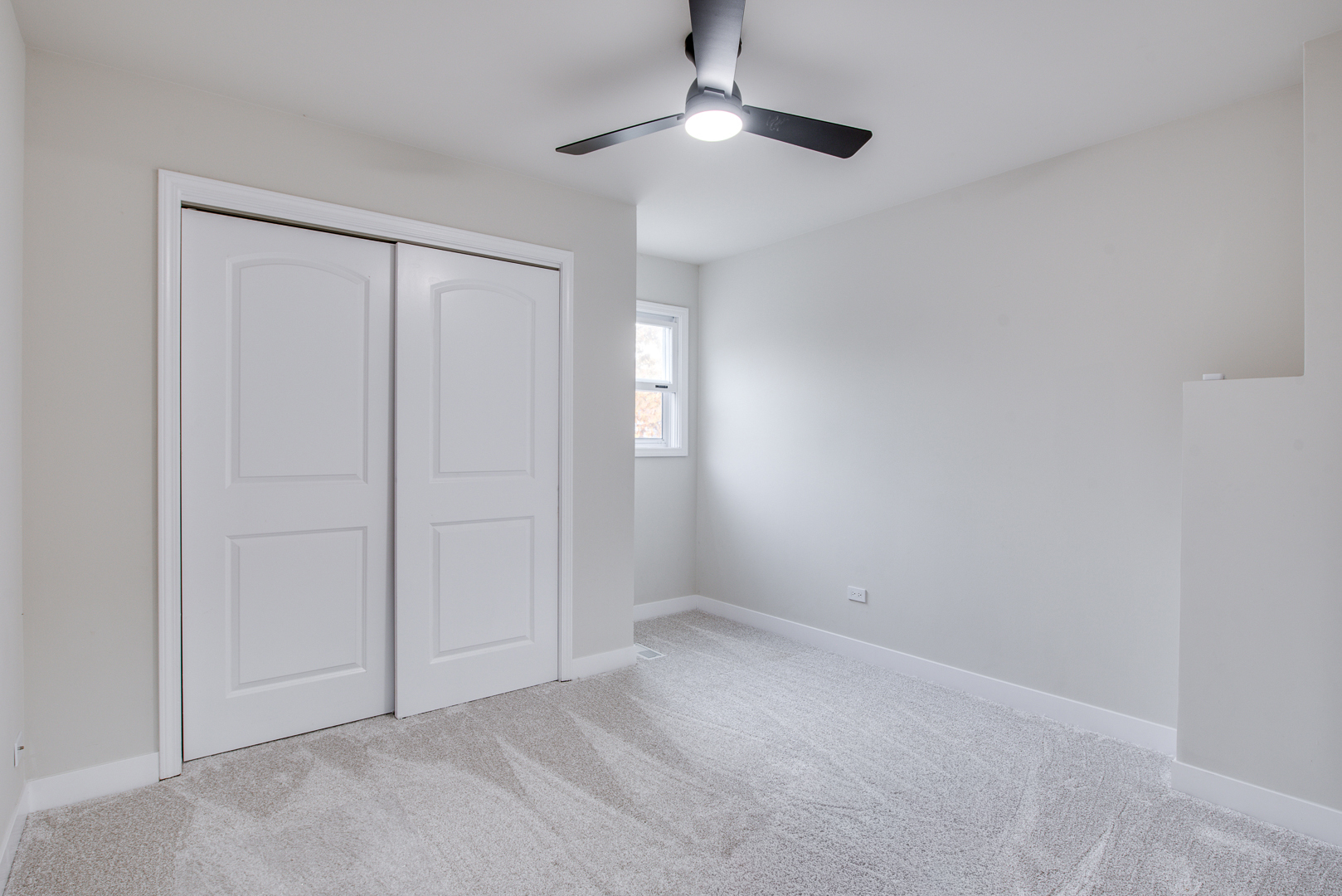 2909 Vimy Ridge Drive Joliet, IL 60435 - Photo 18 of 22 wooden floor in an empty room
