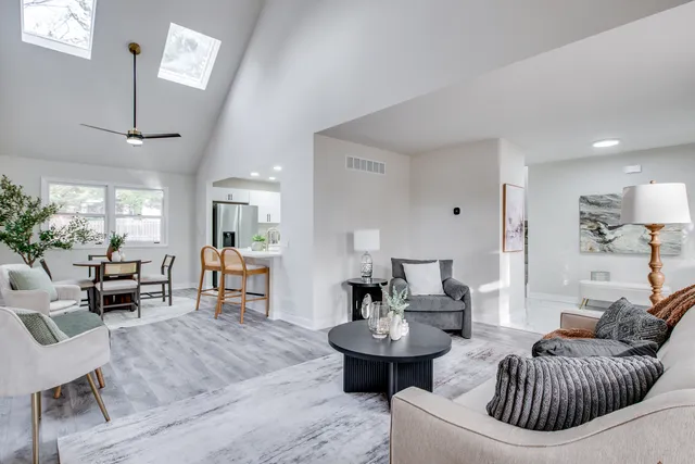 $415,000 | 2909 Vimy Ridge Drive, Joliet, IL 60435