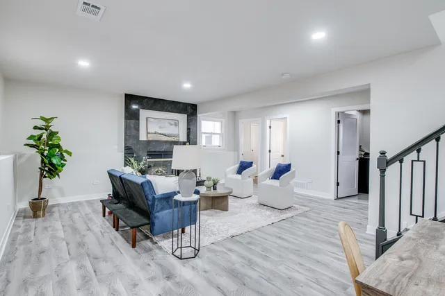 $415,000 | 2909 Vimy Ridge Drive, Joliet, IL 60435