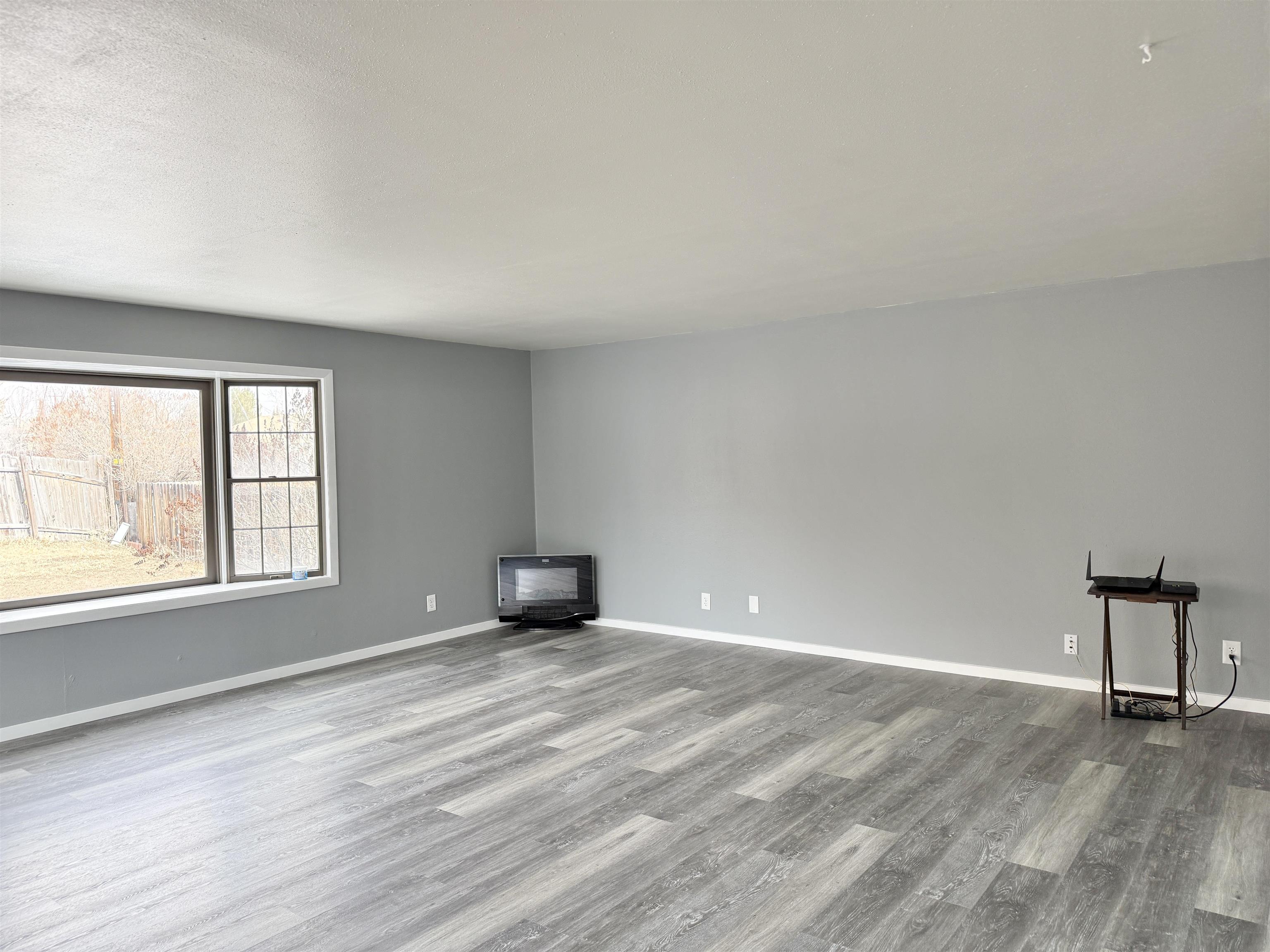 905 Elk Street Kemmerer, WY 83101 - Photo 11 of 40