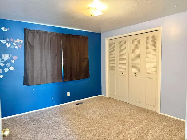 $319,900 | 905 Elk Street, Kemmerer, WY 83101