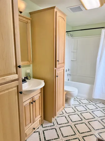 $319,900 | 905 Elk Street, Kemmerer, WY 83101