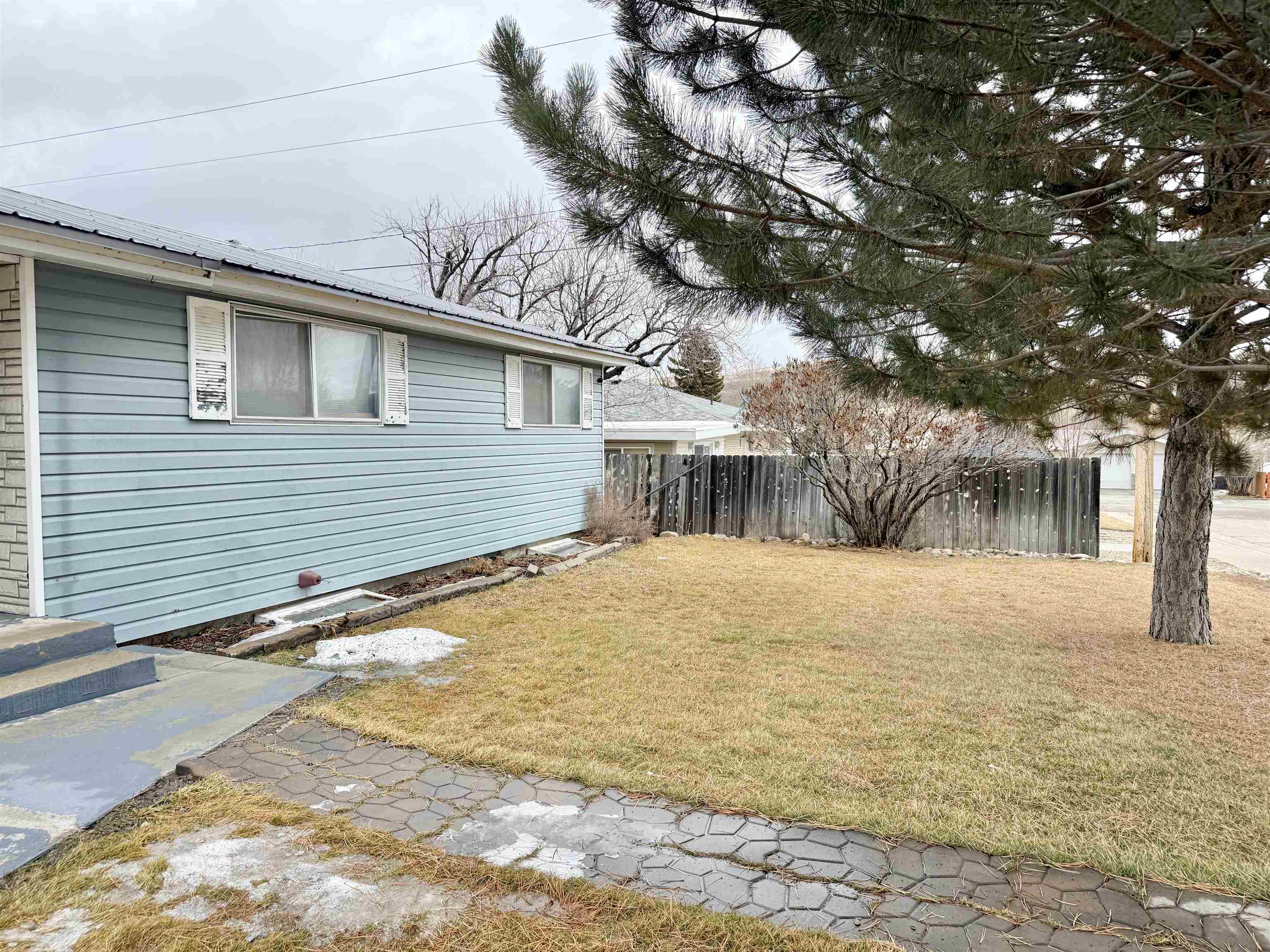 905 Elk Street Kemmerer, WY 83101 - Photo 4 of 40