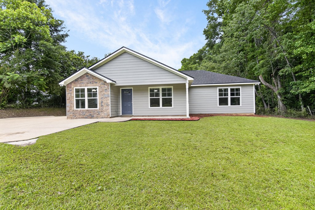 1048 Lee Road Phenix City, AL 36870 - Photo 3 of 35