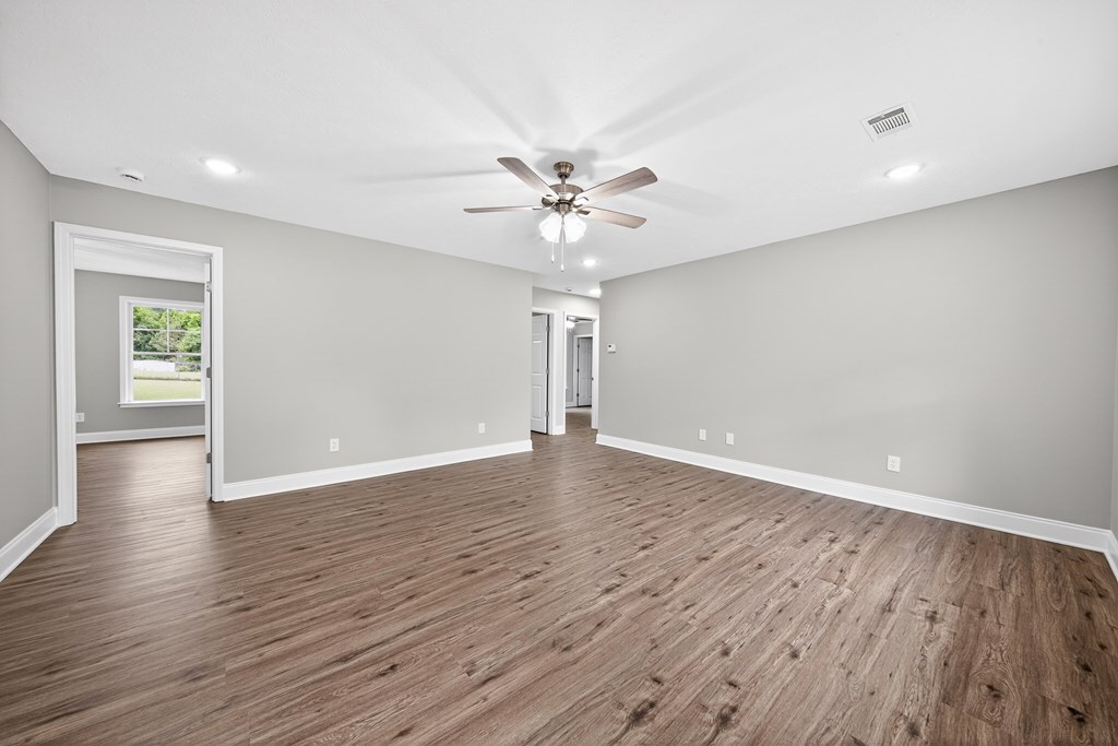1048 Lee Road Phenix City, AL 36870 - Photo 7 of 35