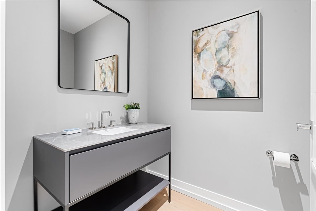 14 West Superior Street, Unit 6502 Chicago, IL 60654 - Photo 15 of 41