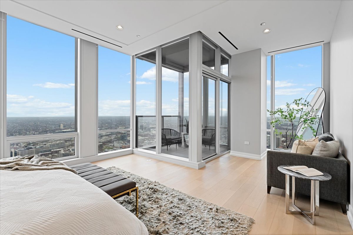 14 West Superior Street, Unit 6502 Chicago, IL 60654 - Photo 17 of 41