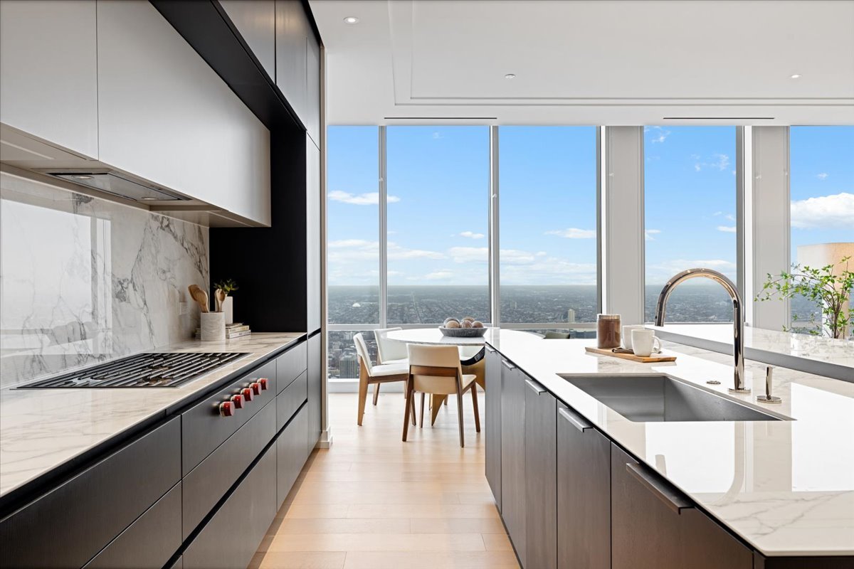 14 West Superior Street, Unit 6502 Chicago, IL 60654 - Photo 8 of 41