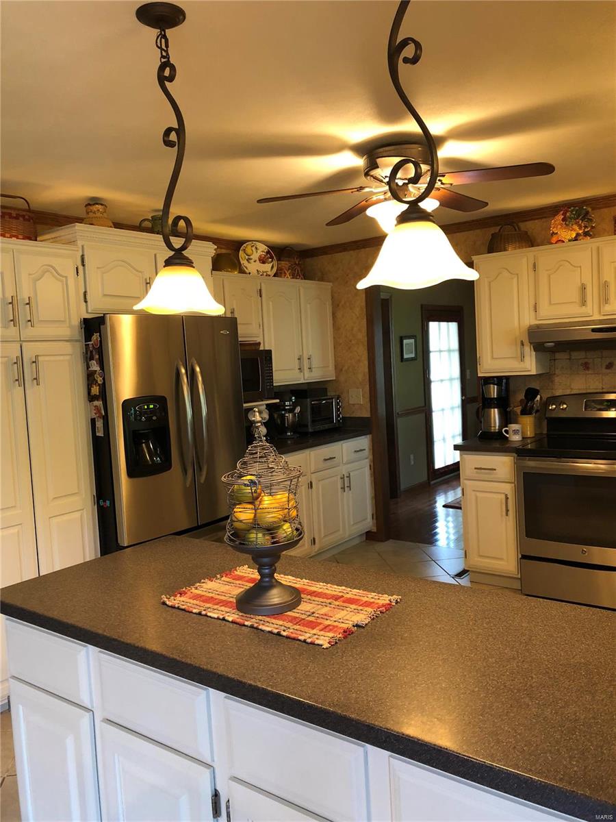 218 Hickory Ridge Belleville, IL 62223 - Photo 17 of 30 Gallery Image 17