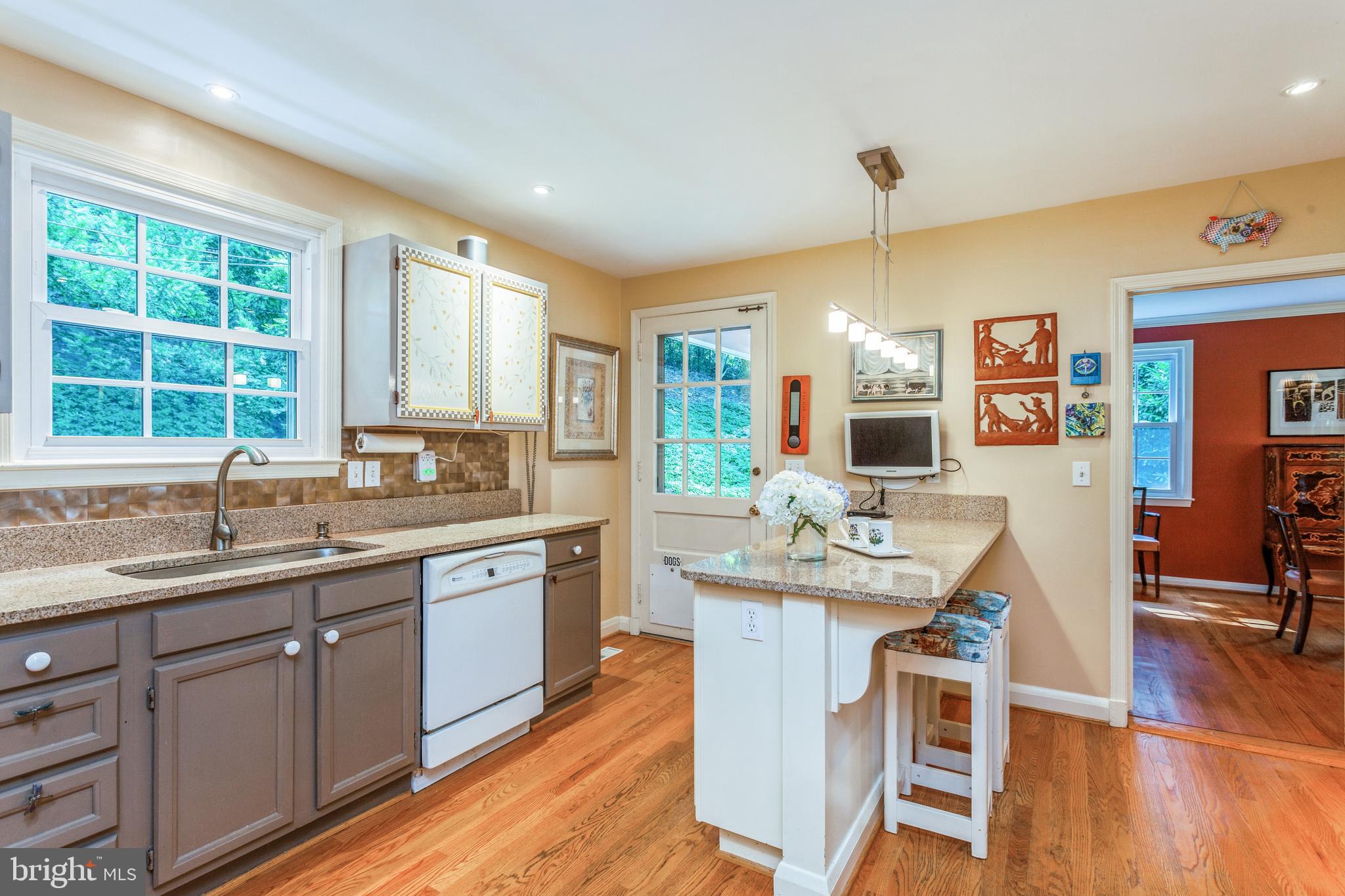 1111 Bellemore Road Baltimore, MD 21210 - Photo 11 of 35 Kitchen with large island/breakfast bar